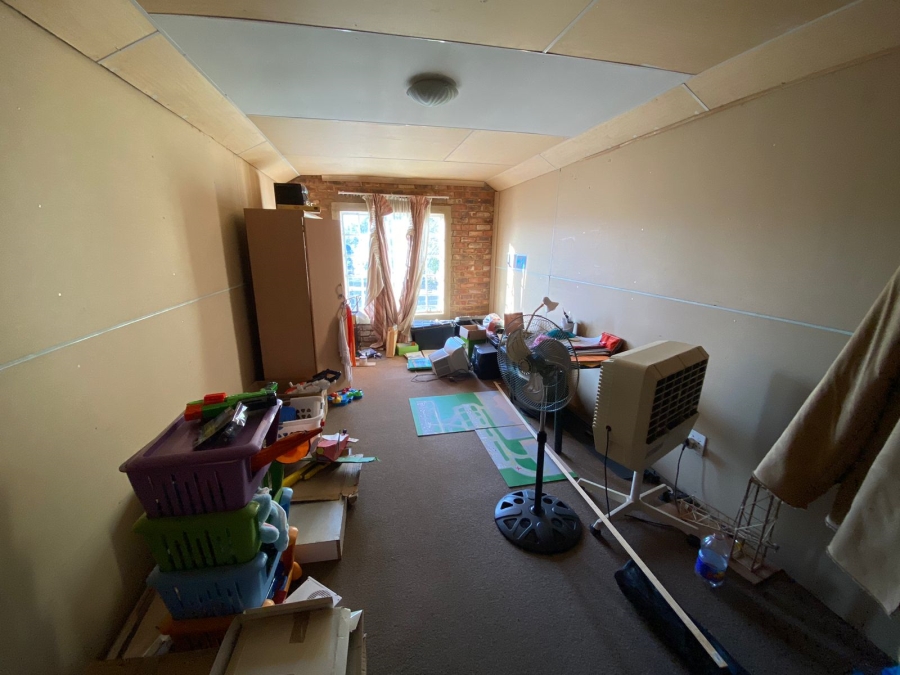 8 Bedroom Property for Sale in Baillie Park North West